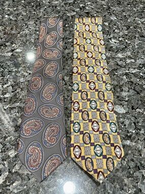 2 New Orleans Theme Silk Ties Tabasco & Maison Blanche
